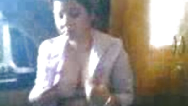 امرأة سمراء نحيفة غال مع الثدي الصغيرة افلام اثارة جنسية مترجمة كما الملاعين نفسها مع دسار